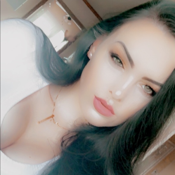 Meet your Posher, Kelli - Picture 1 of 1